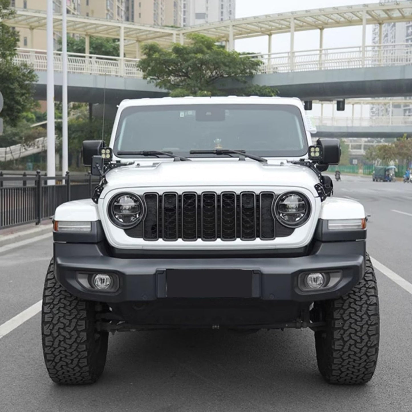4X4WAVERS Amélioration du style 2025 Calandre avant - avec trou pour caméra - Jeep Wrangler JL/JLU/4XE/JT 2018-2025