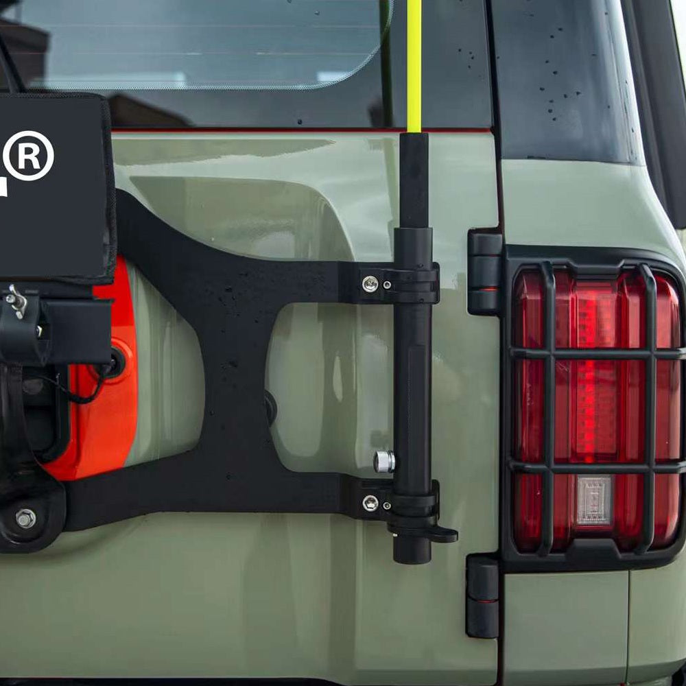 4X4WAVERS Tailgate Aluminum Flagpole & Antenna Holder - Jeep Wrangler JK/JKU/JL/JLU/4XE 2007+ - 4X4 WAVERS