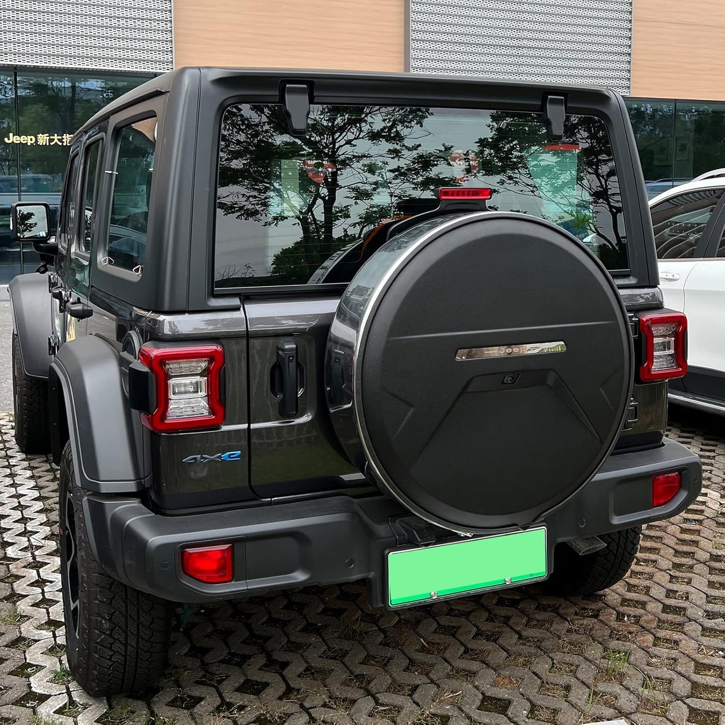 4X4WAVERS Spare Tire Stainless Steel & Plastic Hard Shell Cover with Back-up Camera Hole - Jeep Wrangler JL/JLU/4XE 2018+