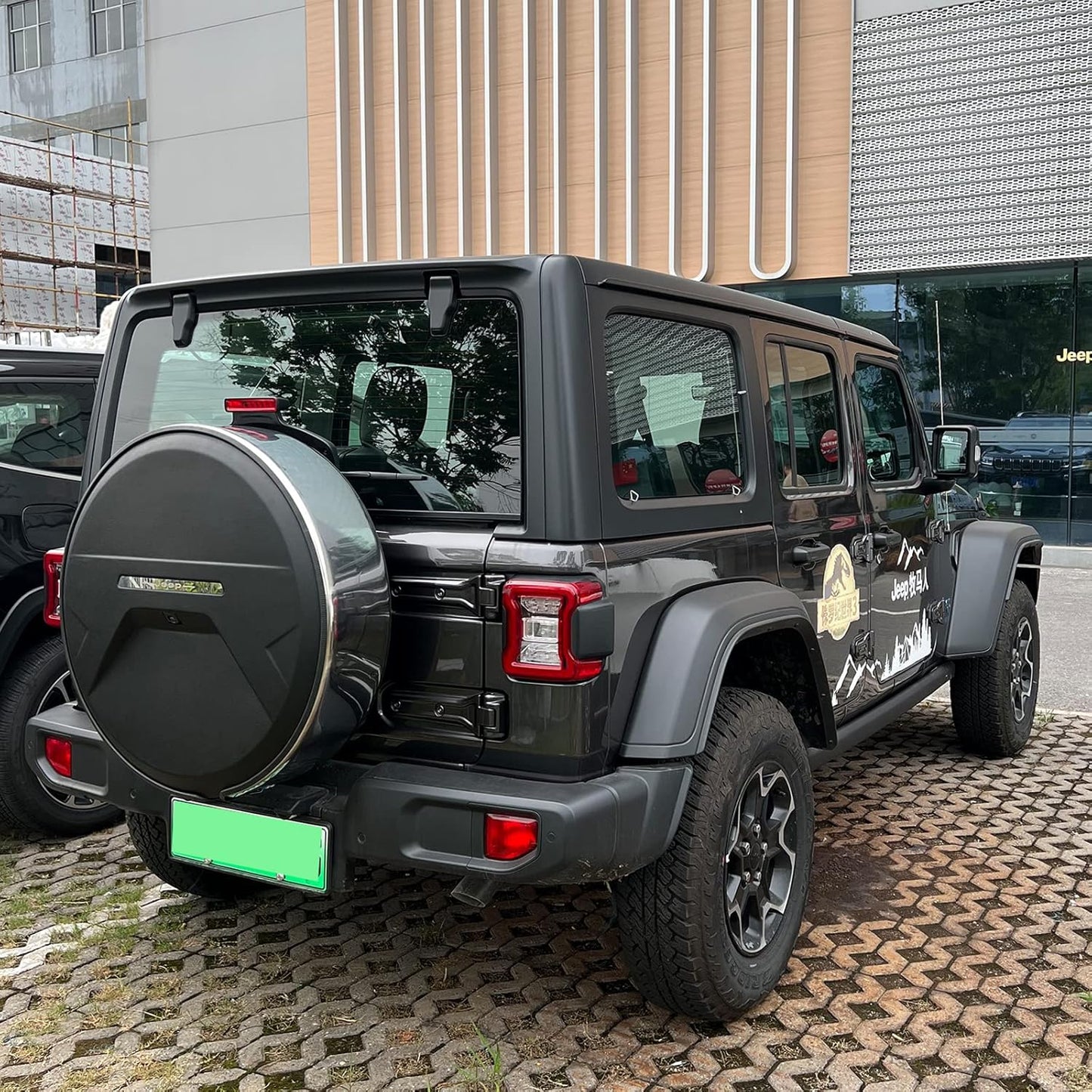 4X4WAVERS Spare Tire Stainless Steel & Plastic Hard Shell Cover with Back-up Camera Hole - Jeep Wrangler JL/JLU/4XE 2018+