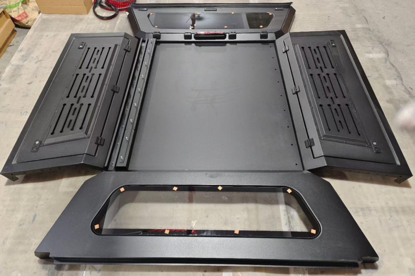 4X4WAVERS Canopy with Decorative Panels both sides and glass front/rear - manganese steel with Black Powder Coat- Jeep Wrangler JT 2019+ - 4X4 WAVERS