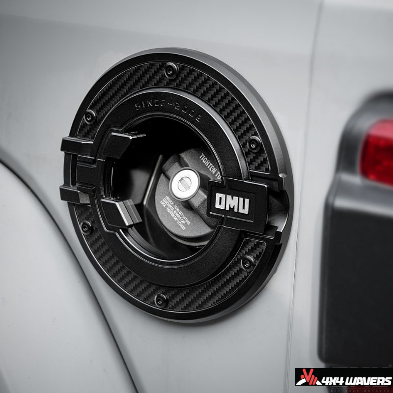 4x4wavers OMU Carbon Fiber & Aluminum Gas Tank Transparent Cover - 4X4 WAVERS