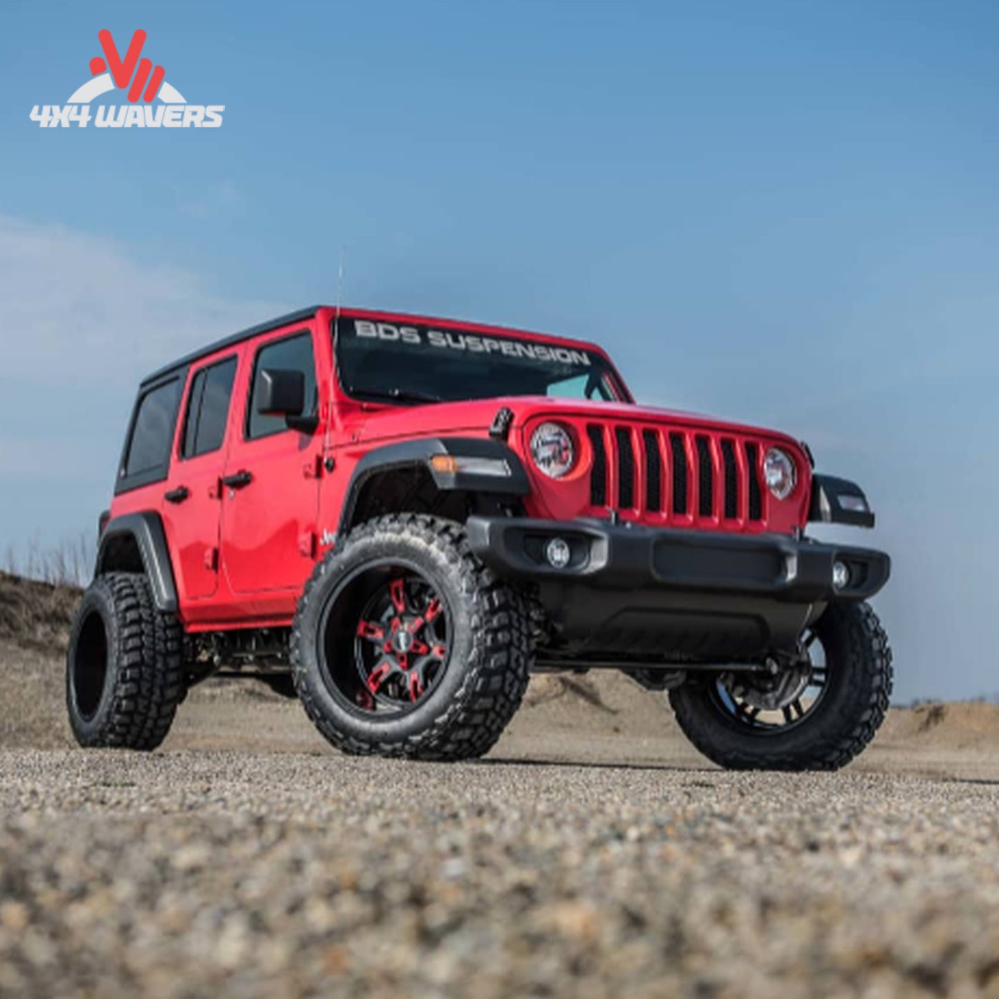 Kit de elevación BDS de 3-inch con amortiguadores NX2 instalado en un Jeep Wrangler JL Unlimited 2018-2024 con neumáticos de 37-inch