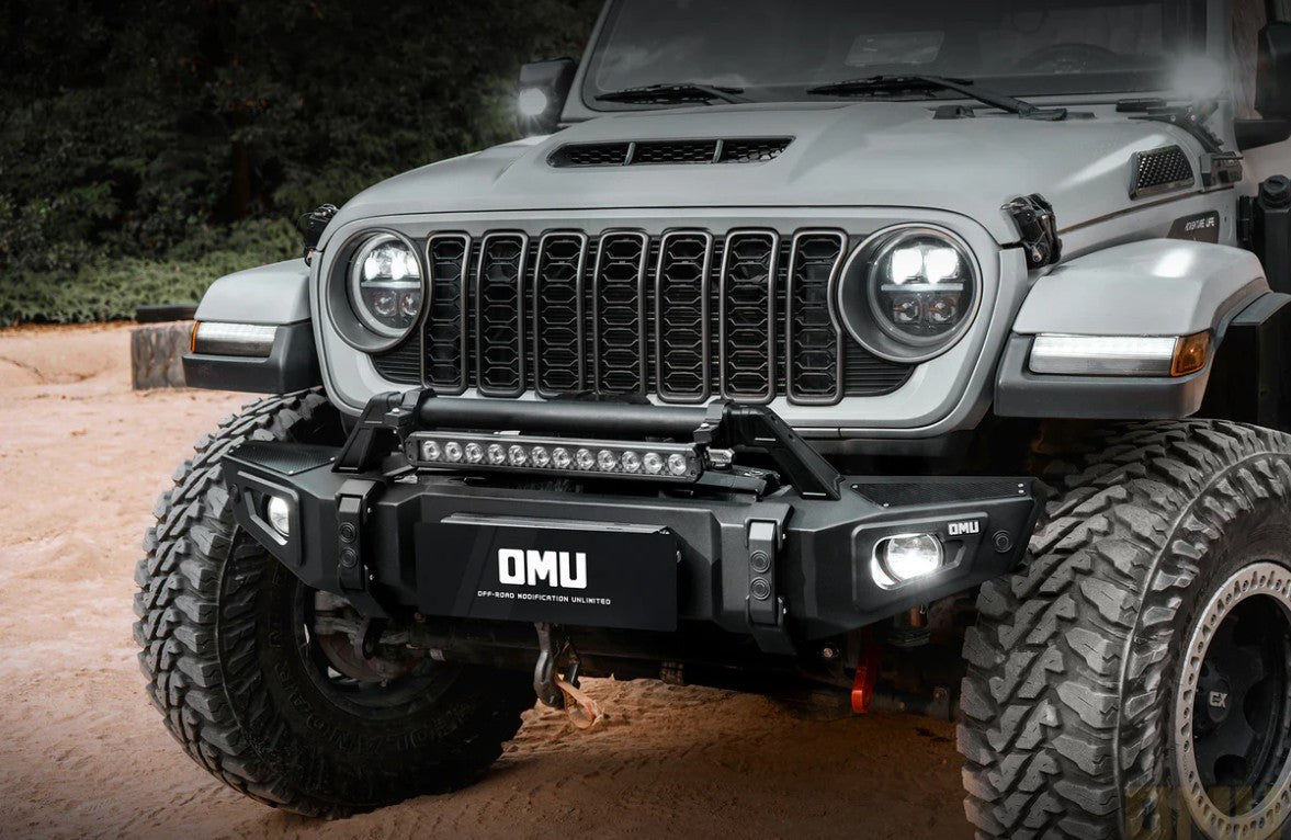 OMU Genesis Series Premium Front Bumper - Aluminum And Steel with Carbon Fiber Finishing - Jeep Wrangler JL/JLU/4XE/JT 2018+ - 4X4 WAVERS