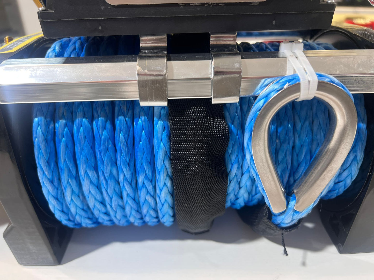 4X4Wavers Heavy Duty 13,500 lbs 12V Electric Offroad Winch with wireless remote - Synthetic rope