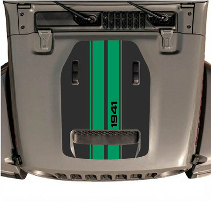 CarCode autocollant de capot pour Jeep Wrangler JL/JLU Rubicon 392 et JT Gladiator Mojave 2020-2026, style n°08, présenté sur le capot du véhicule.