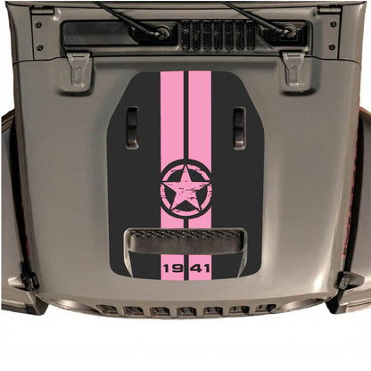 alt
Autocollant de capot CarCode pour Jeep Wrangler JL/JLU Rubicon 392 et JT Gladiator Mojave 2020-2026, style #06, affiché sur le capot du véhicule.