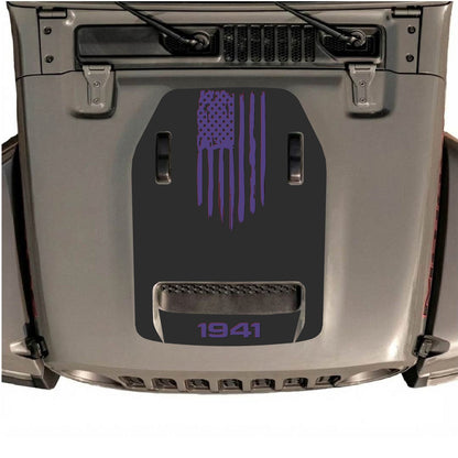 CarCode autocollant de capot pour Jeep Wrangler JL/JLU Rubicon 392 et JT Gladiator Mojave 2020-2026, style #30, présenté sur le capot du véhicule.