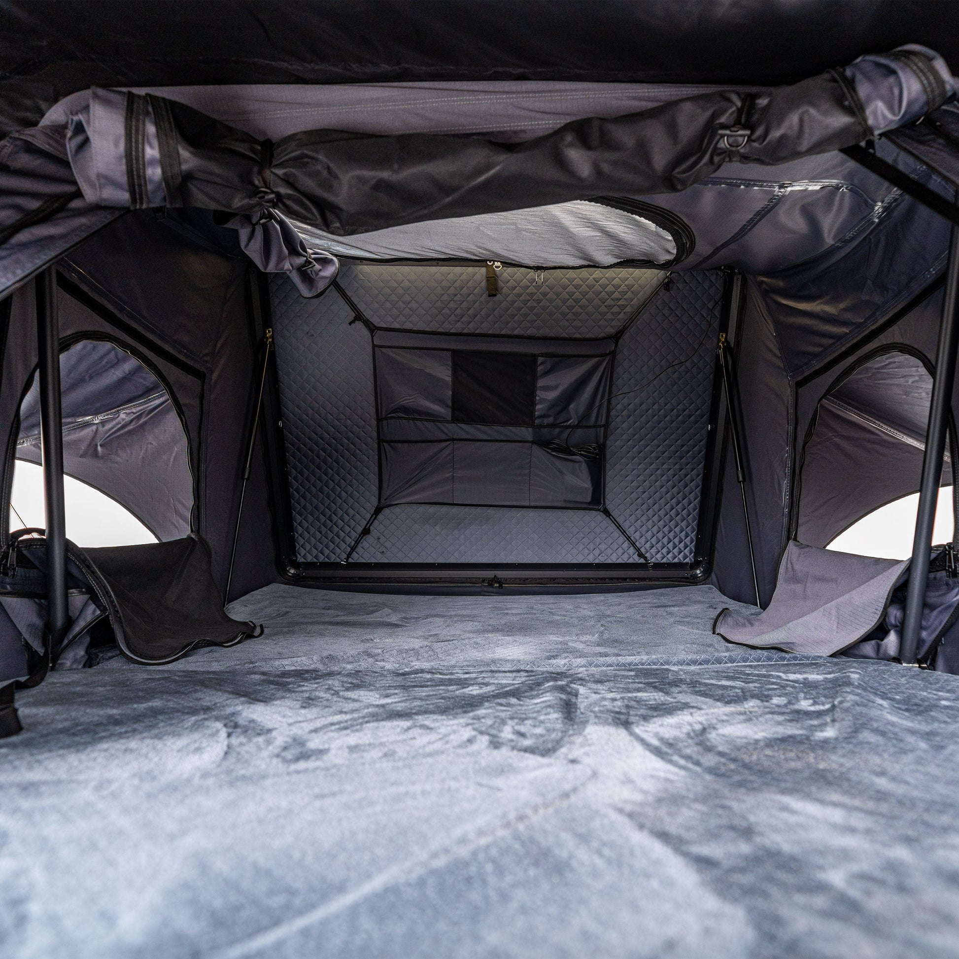 Expedition Mini 3-Person Clamshell Tent Built for Adventure Anywhere - 4X4 WAVERS