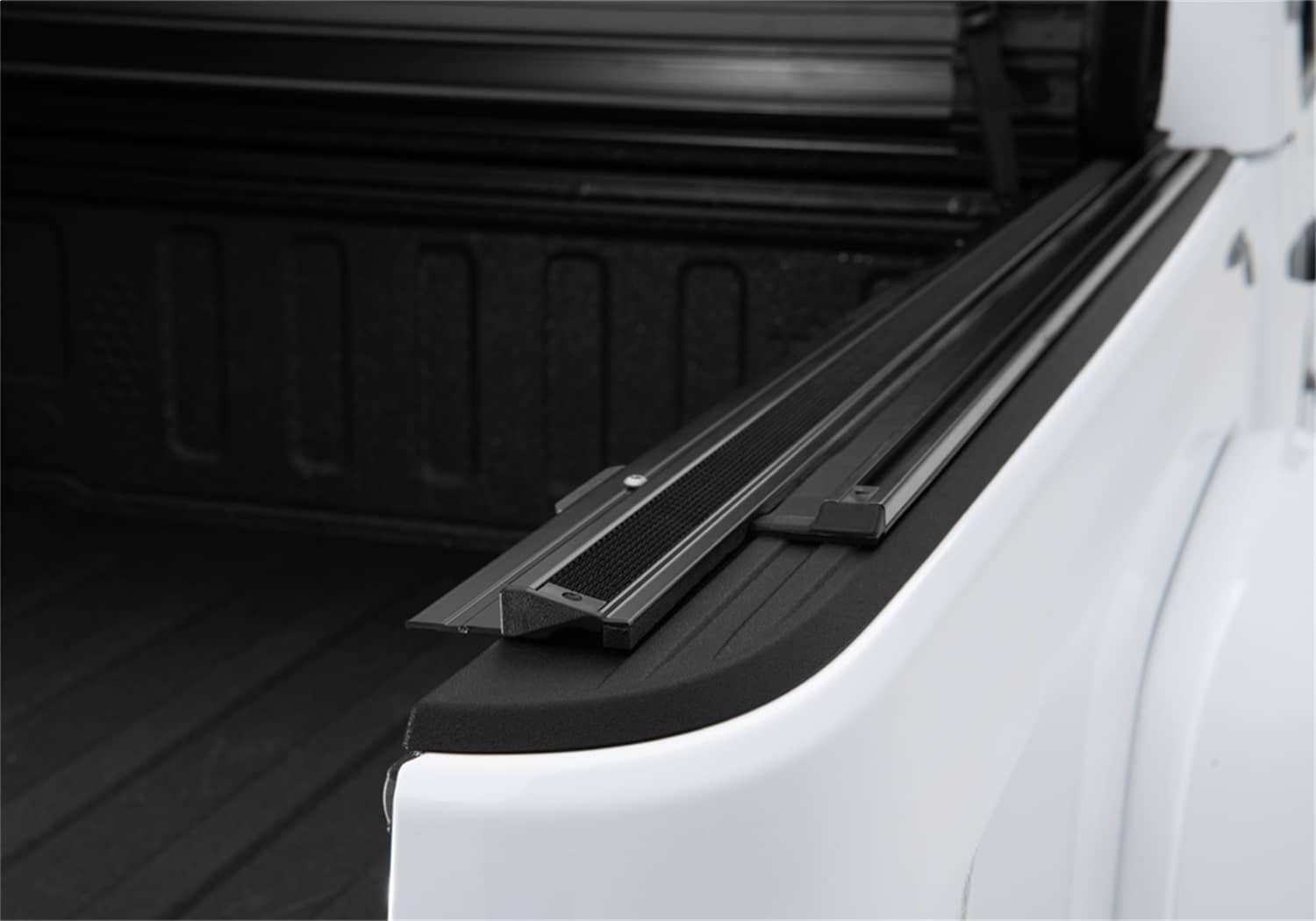 Truxedo SENTRY CT tonneau cover for 20-26 Gladiator trucks, shown installed on a pickup truck bed.