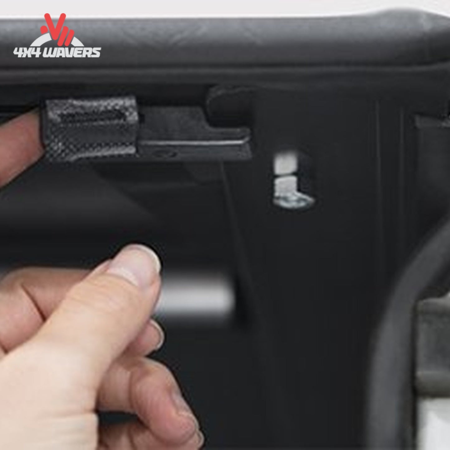 AutoLatch locking system and slide lock on Access LiteRider cover SKU 32309