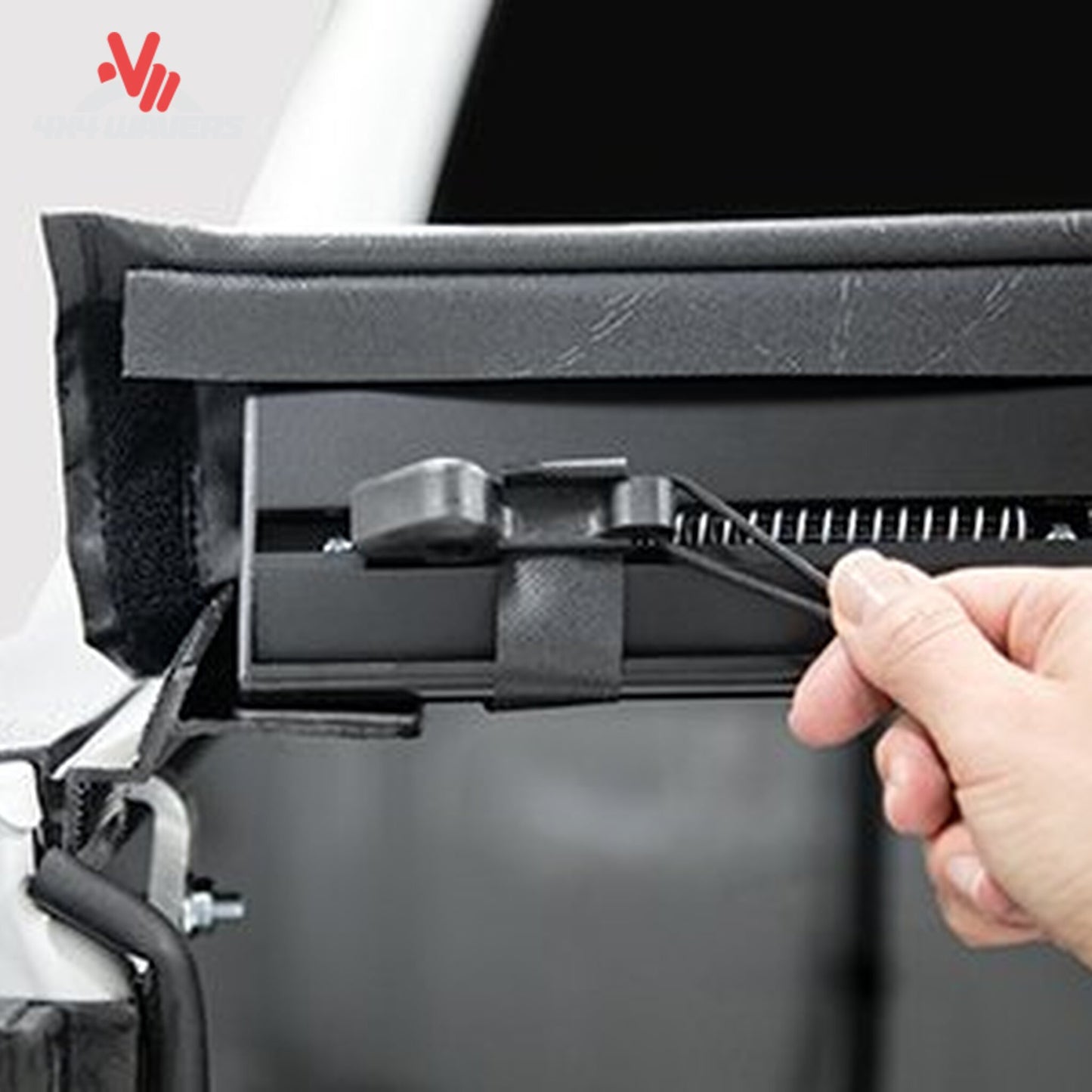 AutoLatch release mechanism on aluminum side rail for Access LiteRider cover SKU 32309