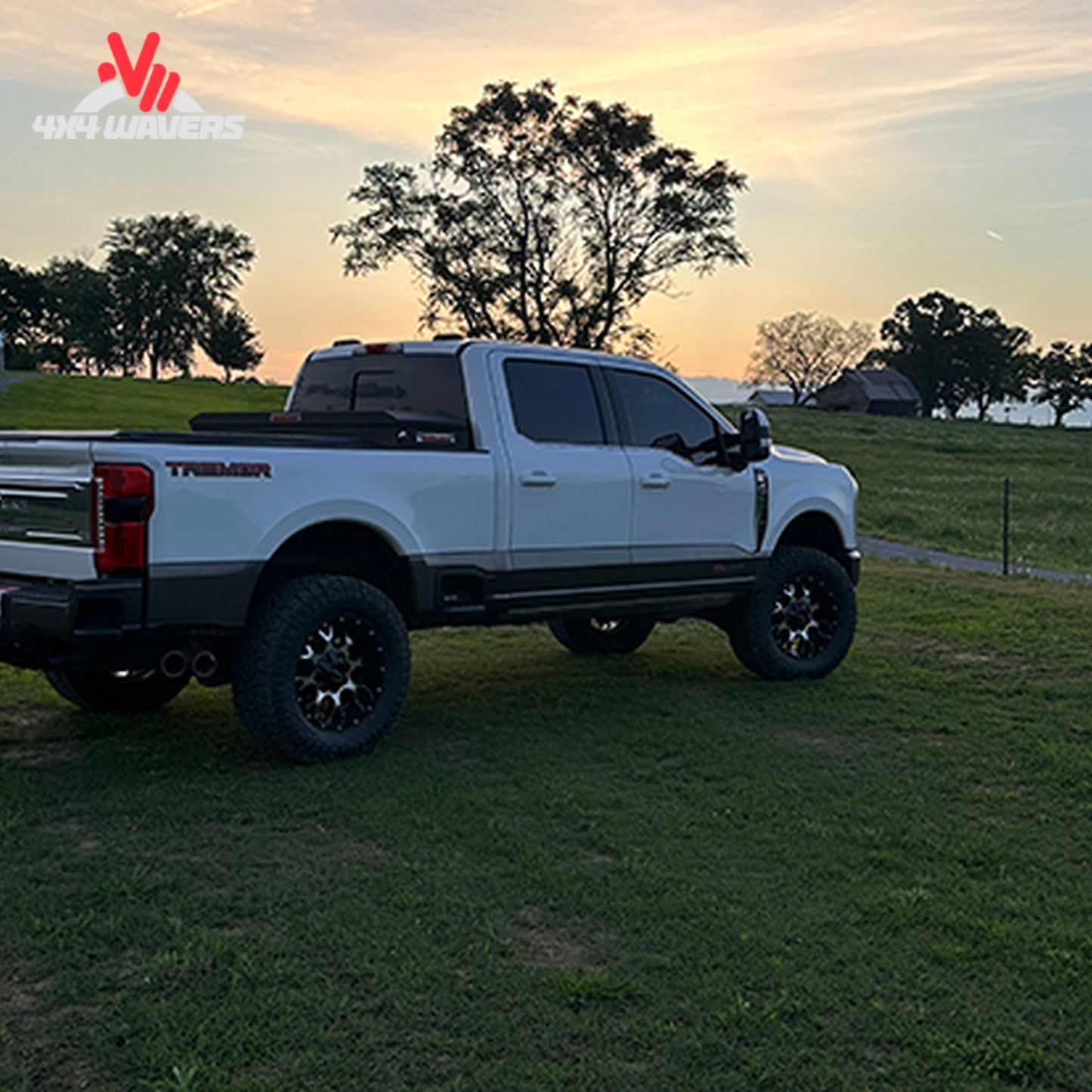 Independent soft roll-up tonneau cover mounted behind 20-inch over-the-rail toolbox on 2004-2014 Ford F150 61279