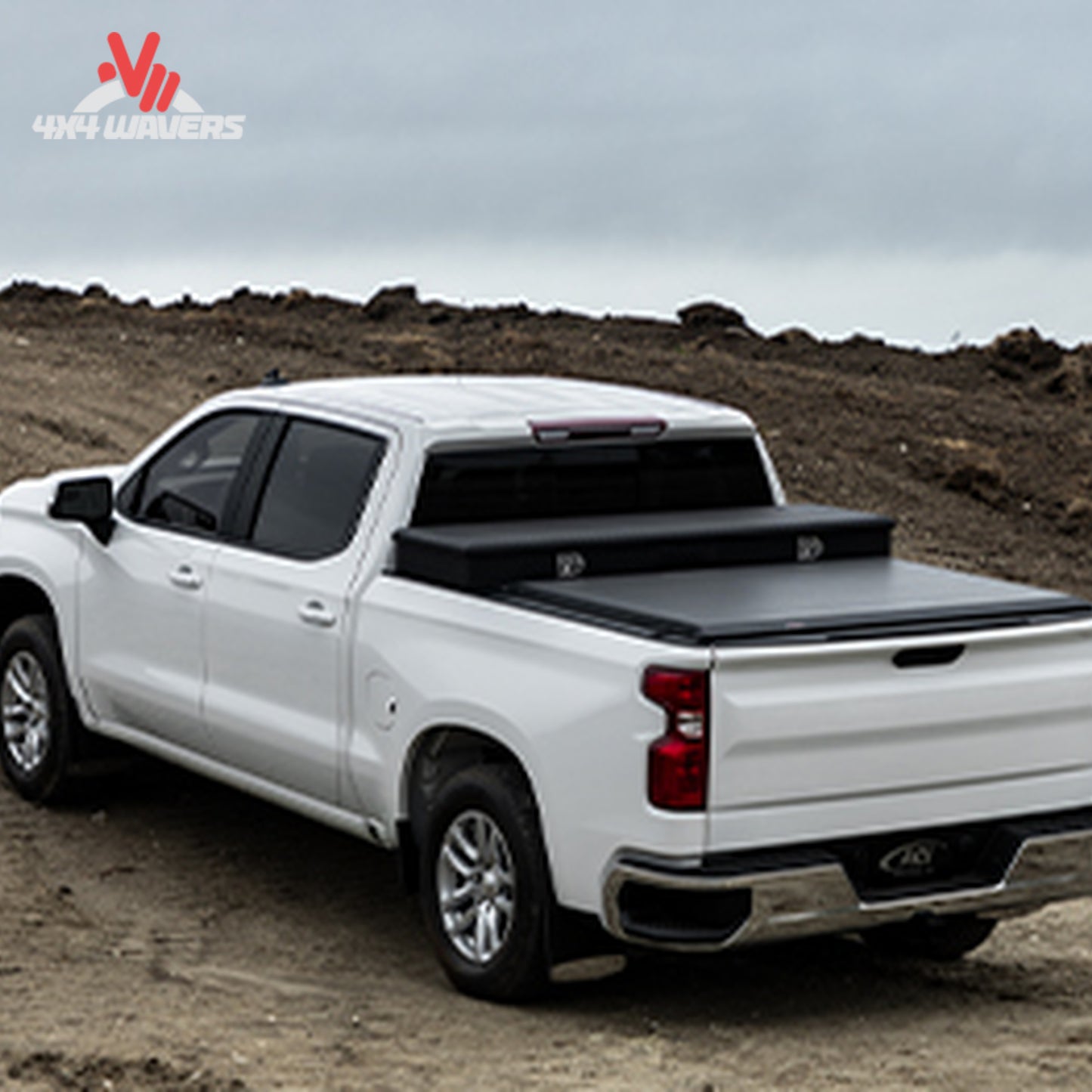 Independent soft roll-up tonneau cover mounted behind 20-inch over-the-rail toolbox on 2004-2014 Ford F150 61279