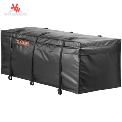 Vista abierta de la bolsa porta equipaje CURT impermeable, mostrando su interior espacioso y material duradero para almacenamiento de carga en enganche.
