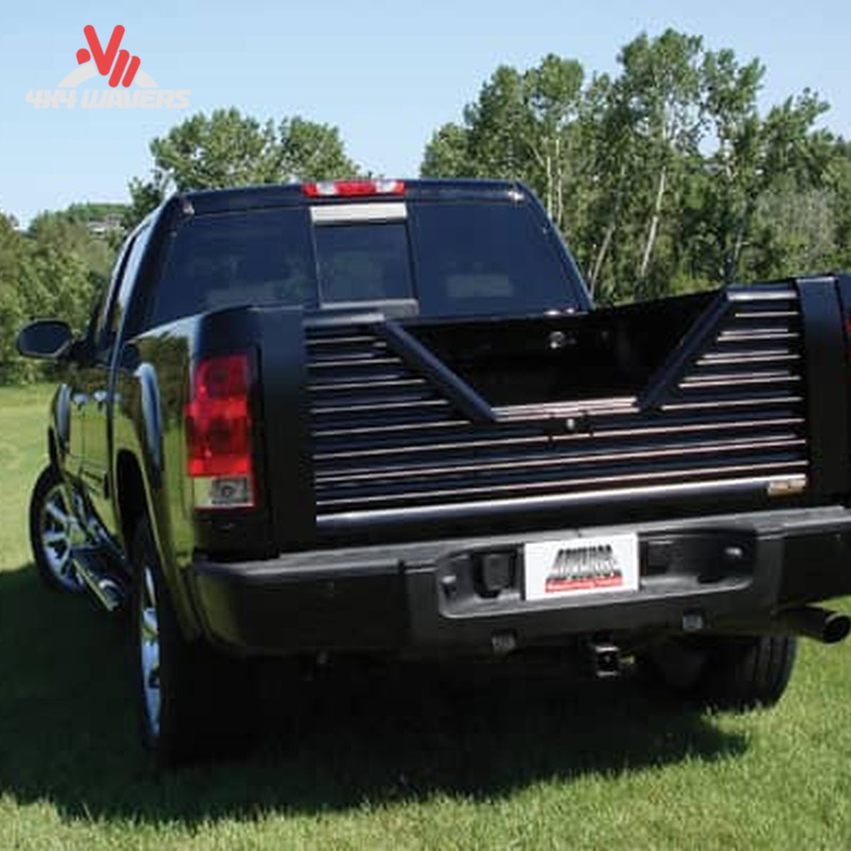 Custom Flow Elite louvered 5th wheel tailgate installed on a 2009-2014 Ford F150 pickup truck.