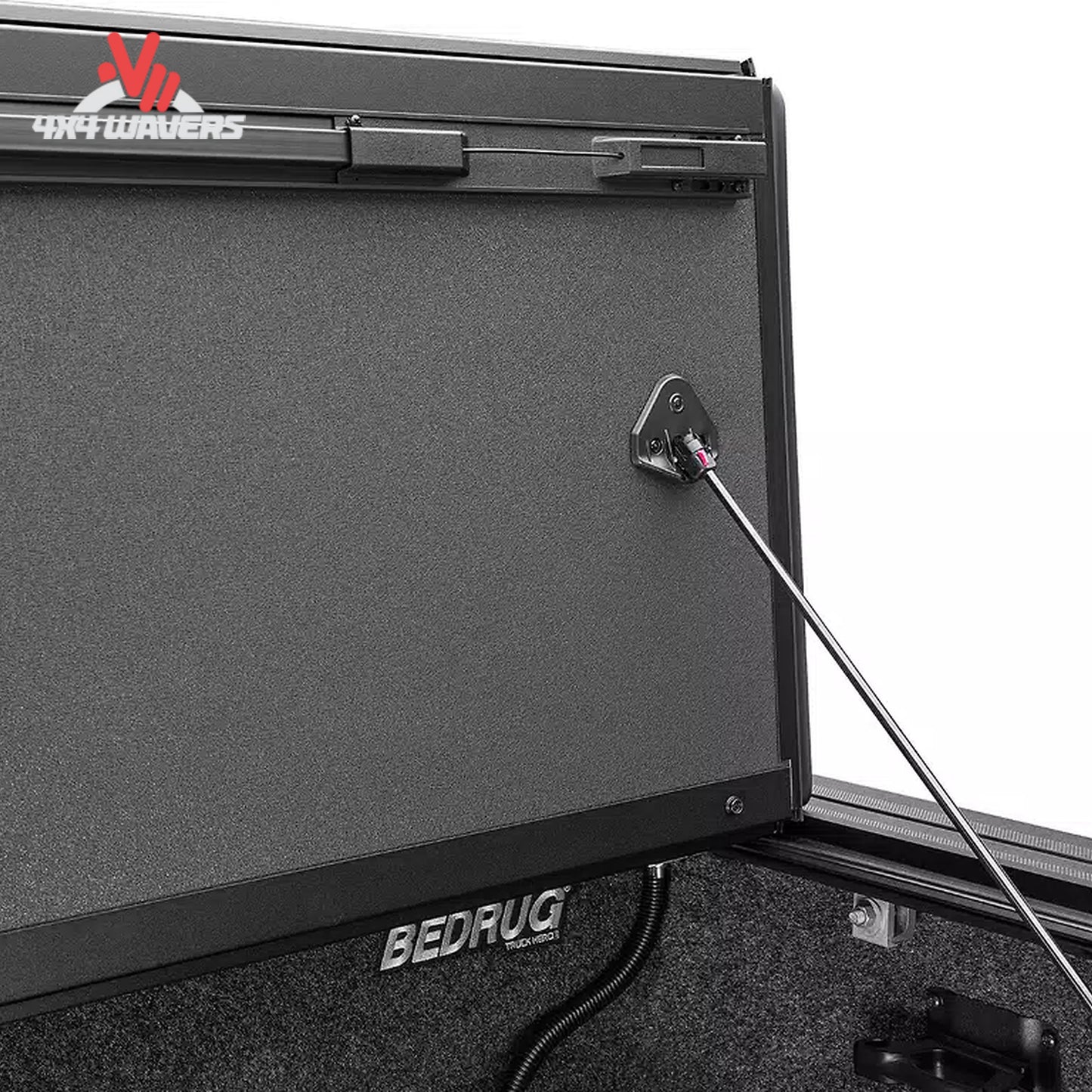 alt
Cubierta rígida plegable Extang Endure ALX abierta en una Jeep Gladiator JT 2020–2026 de caja de 5 pies, protegiendo la carga de la caja.