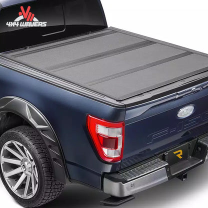 Cubierta tonneau rígida plegable Extang Endure ALX instalada en una Jeep Gladiator JT 2020–2026 con caja de 5 ft, cubriendo de forma segura la caja de la camioneta.