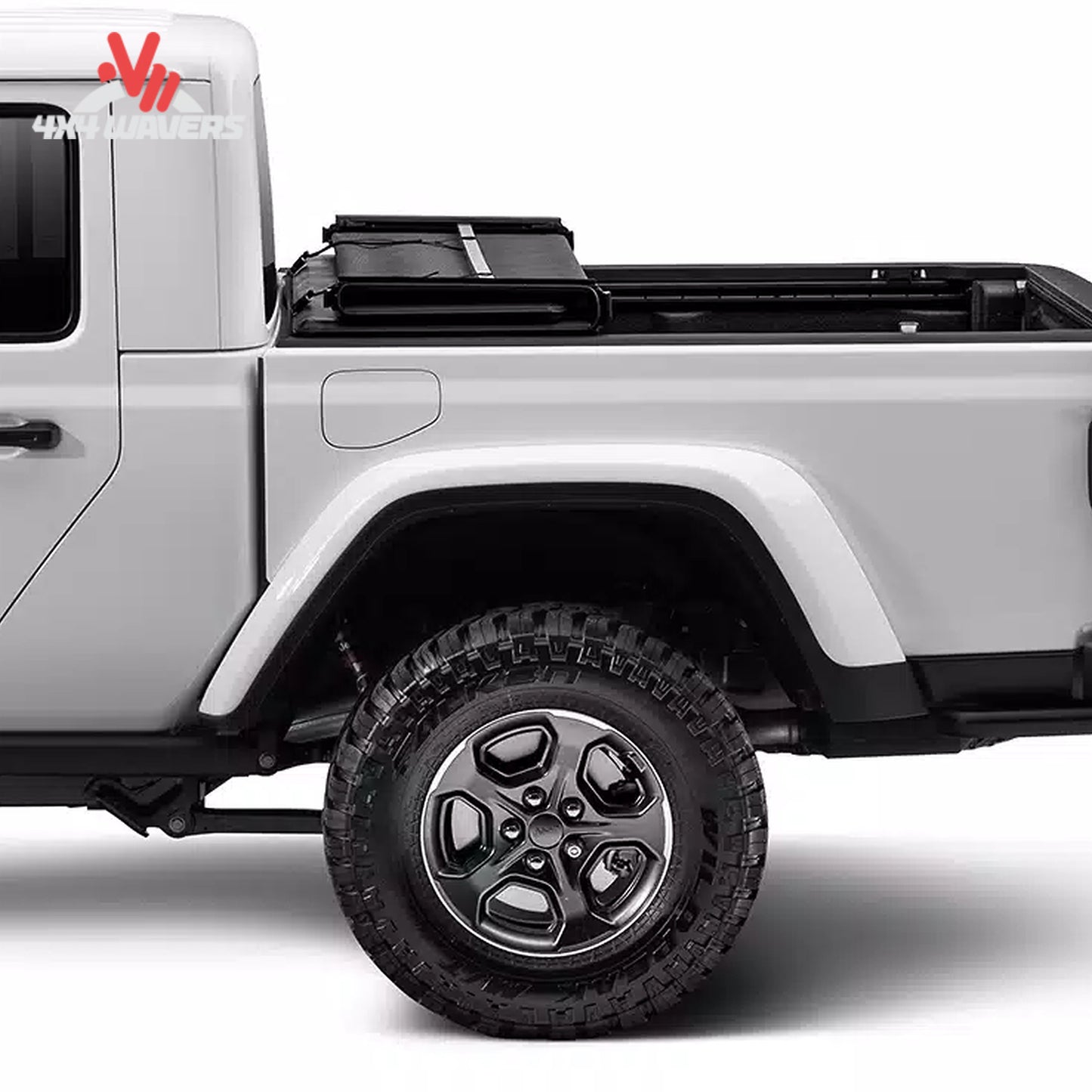 alt
Cubierta blanda plegable Extang Trifecta 2.0 instalada en Jeep Gladiator JT 2020–2026 con caja de 5 ft, mostrada plegada y abierta.
