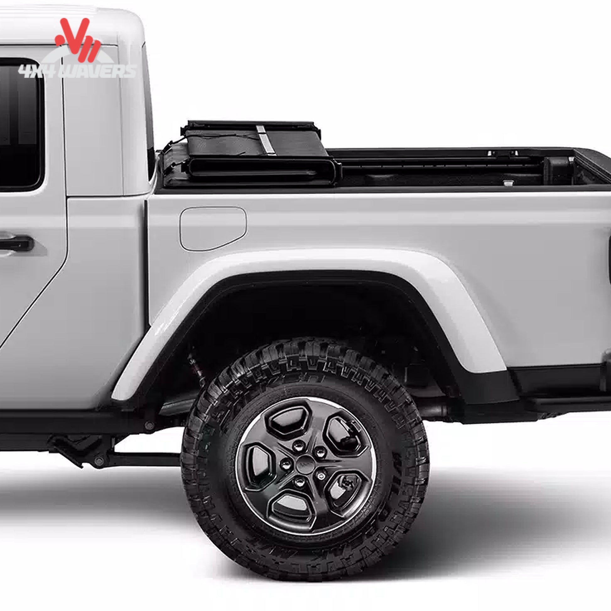 alt
Cubierta blanda plegable Extang Trifecta 2.0 instalada en Jeep Gladiator JT 2020–2026 con caja de 5 ft, mostrada plegada y abierta.