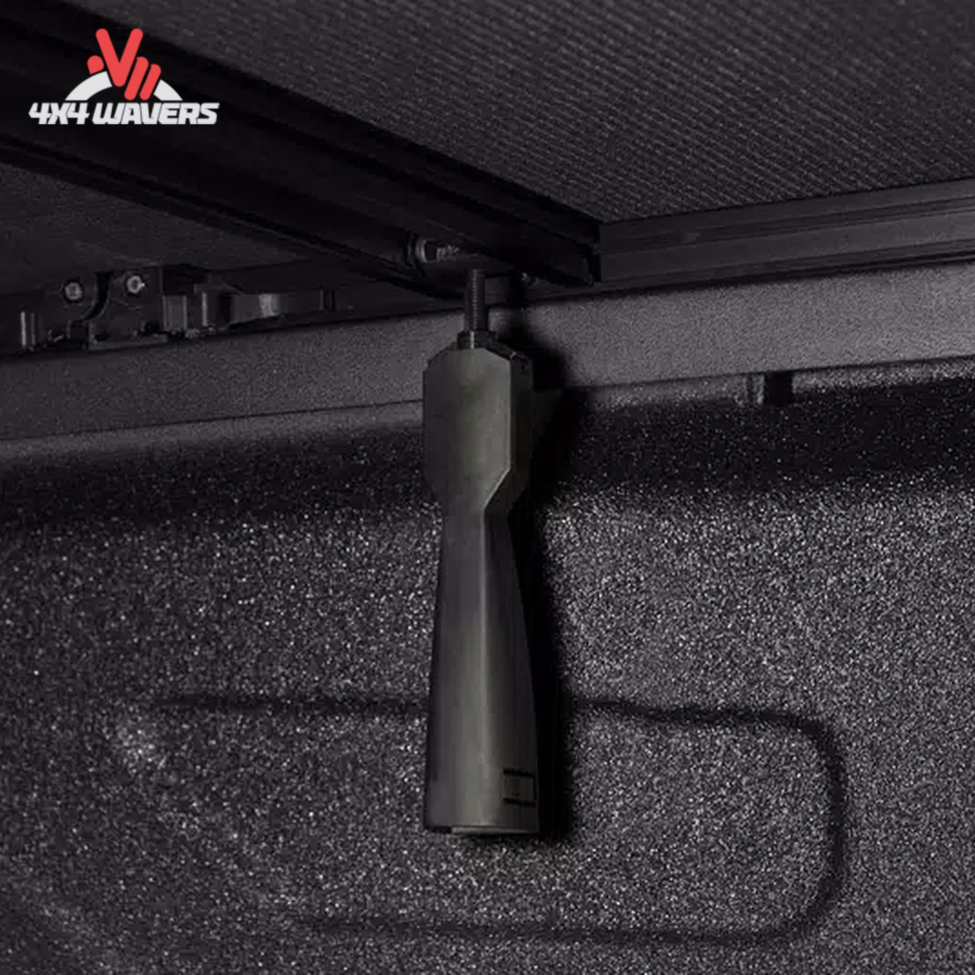 alt
Cubierta blanda plegable Extang Trifecta 2.0 con abrazaderas EZ Lock en una Jeep Gladiator JT 2020–2026 con caja 5FT.