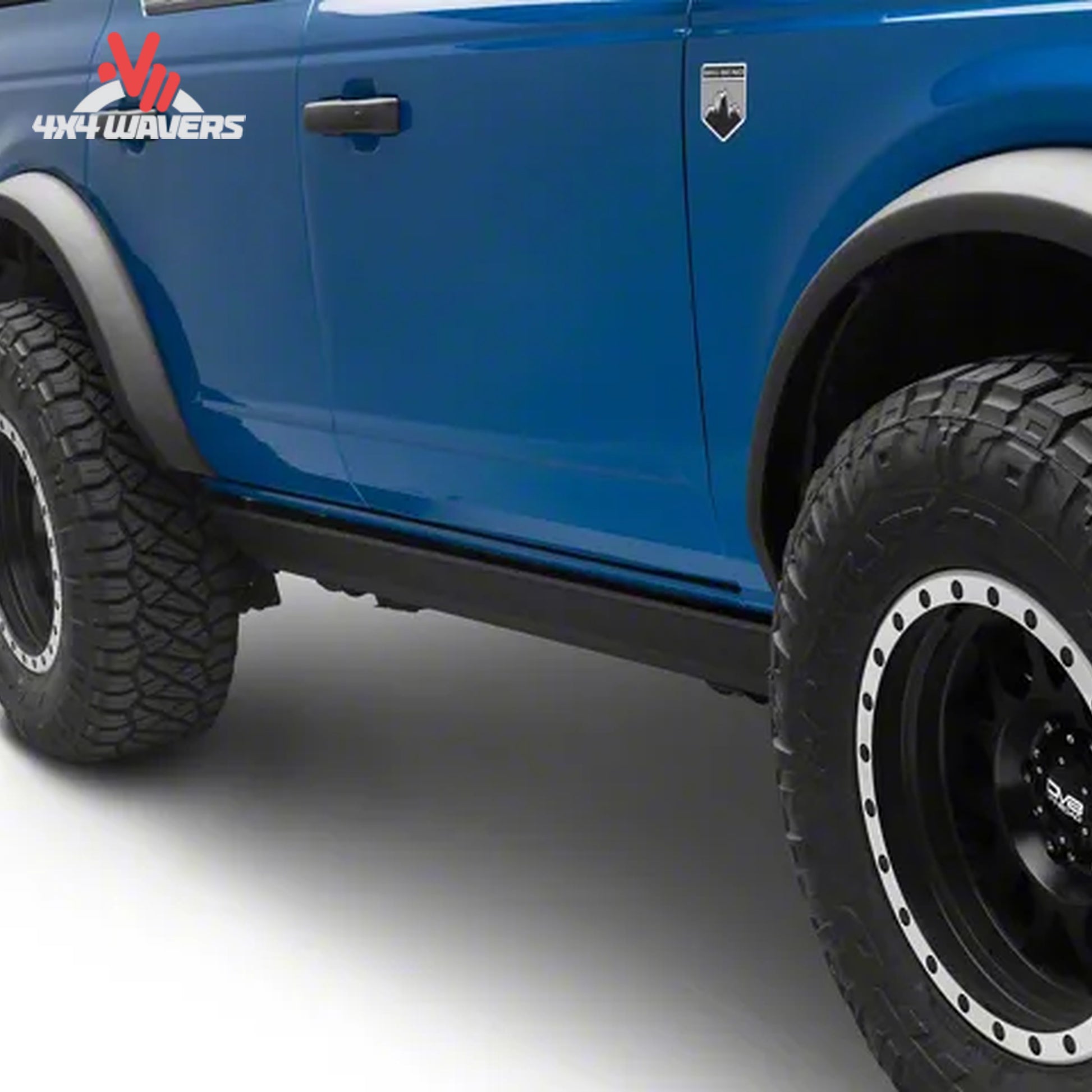 Ford Bronco overland build equipped with retractable Go Rhino E1 electric running boards