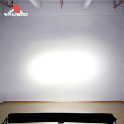 alt
Barra de luz LED curva de dos filas de 30 pulgadas para alto rendimiento, con haz combinado para iluminación todoterreno, vista de frente.