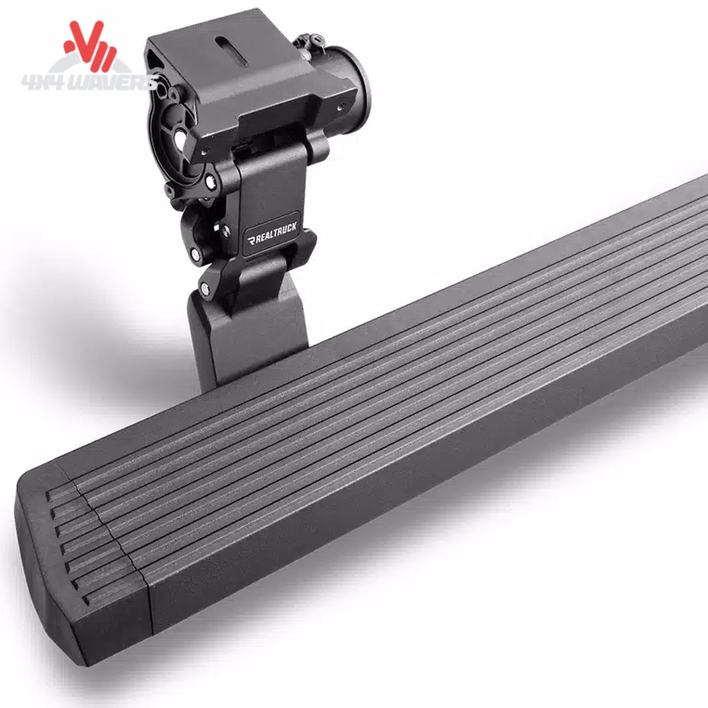 alt
Estribos eléctricos Go Rhino E1 con superficie antideslizante instalados en un Jeep Wrangler JL de 4 puertas 2018–2025, mostrando el detalle de la superficie de apoyo.