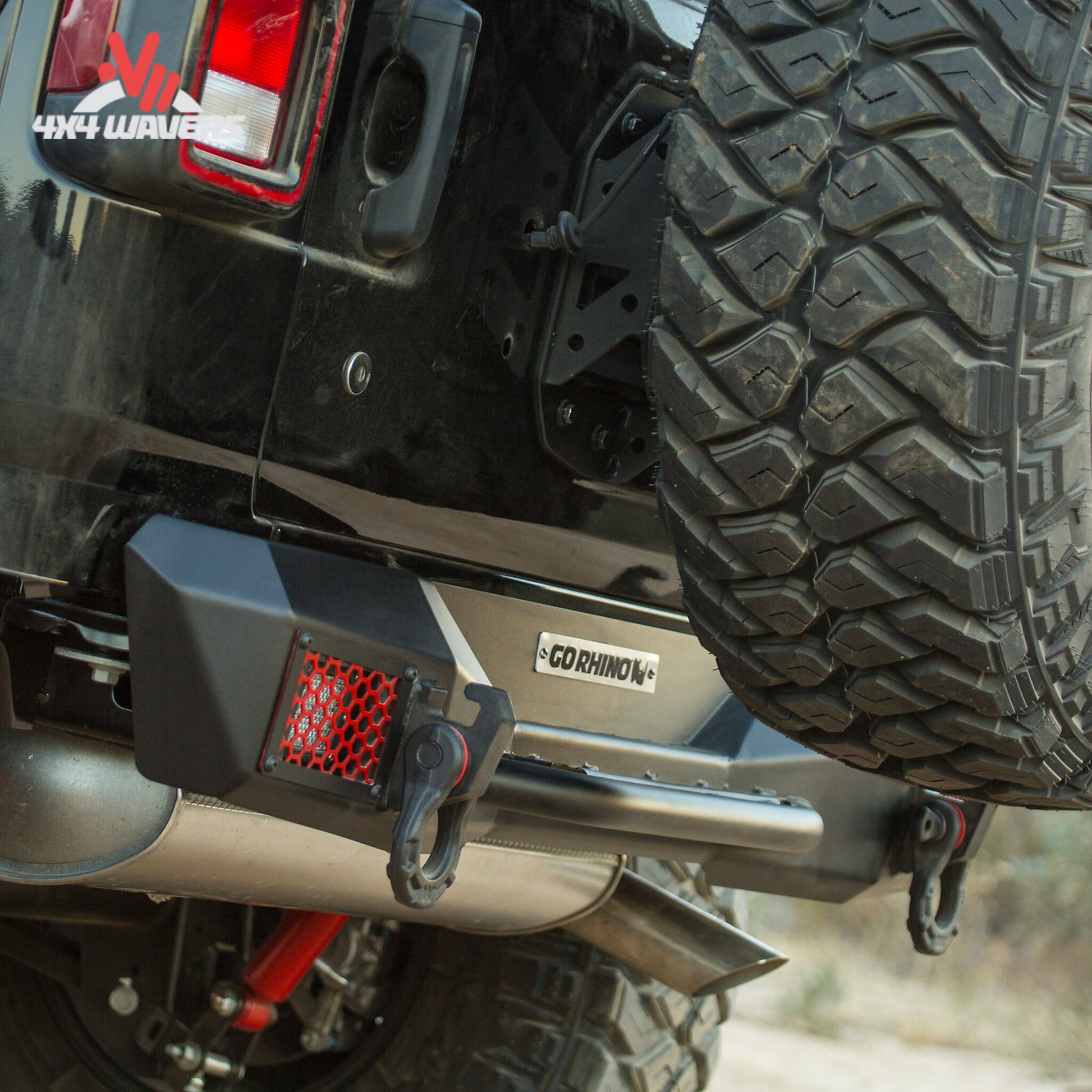 alt
Jeep Wrangler JL equipado con parachoques trasero compacto de acero para off-road Go Rhino Rockline