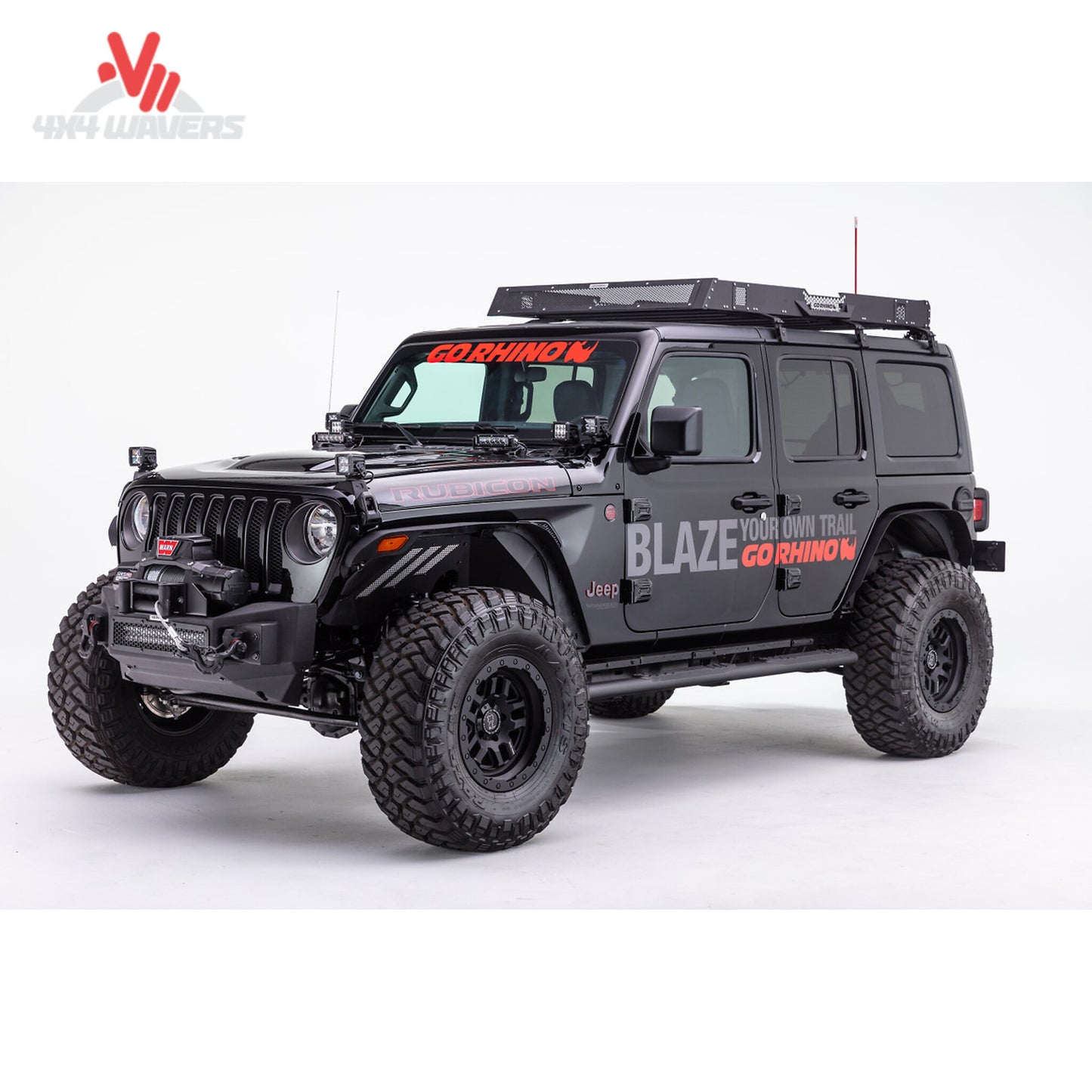 Parachoques winch Stubby Rockline de Go Rhino para Jeep Wrangler JK, JL y Gladiator JT, con compatibilidad para winch y diseño resistente.