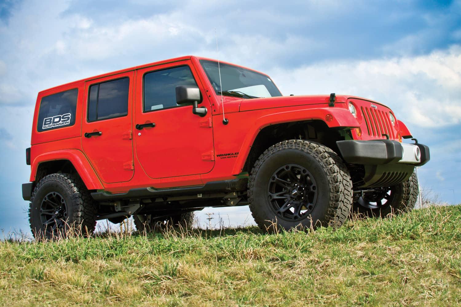 BDS Suspension 4.5-inch long arm lift kit with NX2 shocks on 2007-2018 Jeep Wrangler JK Unlimited with 37-inch tires.
