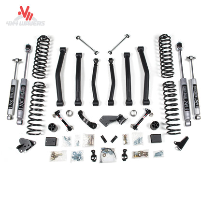 Kit de elevación BDS de 4.5 pulgadas con amortiguadores NX2 instalado en un Jeep Wrangler JK Unlimited 2012-2018 fuera de carretera durante una prueba de articulación