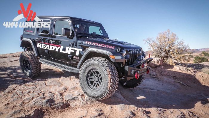 ReadyLIFT 2.5-inch SST lift kit installed on a 2018-2026 Jeep Wrangler JL Rubicon for off-road suspension upgrade.