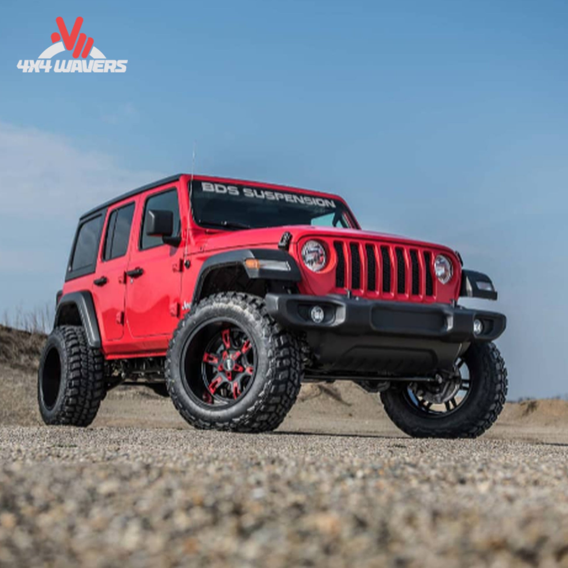 Kit de elevación BDS de 3-inch con amortiguadores NX2 instalado en un Jeep Wrangler JL Unlimited 2018-2024 con neumáticos de 37-inch