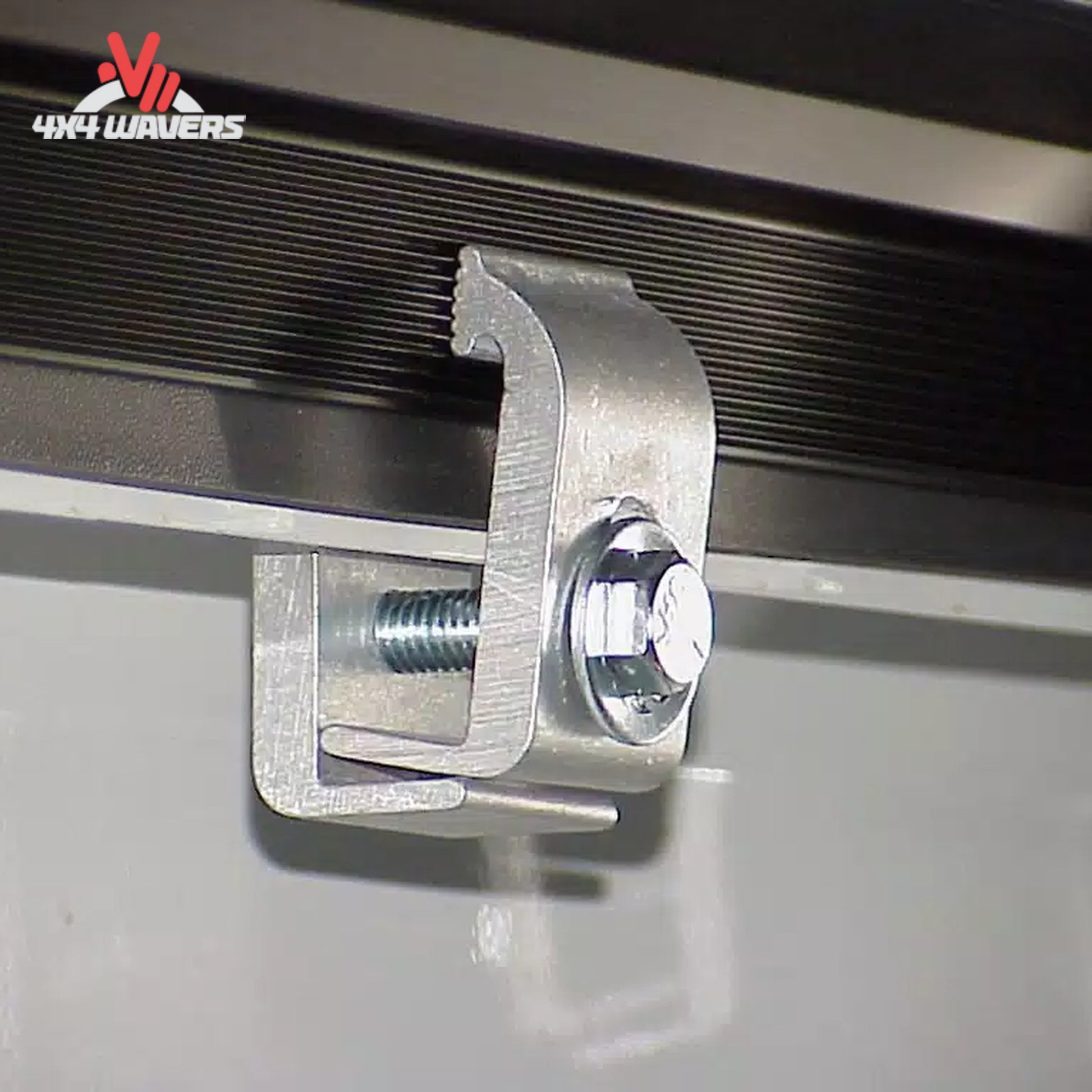 Close-up view of the dual locking system combining automatic latches and manual slide locks SKU BGPC_31379.