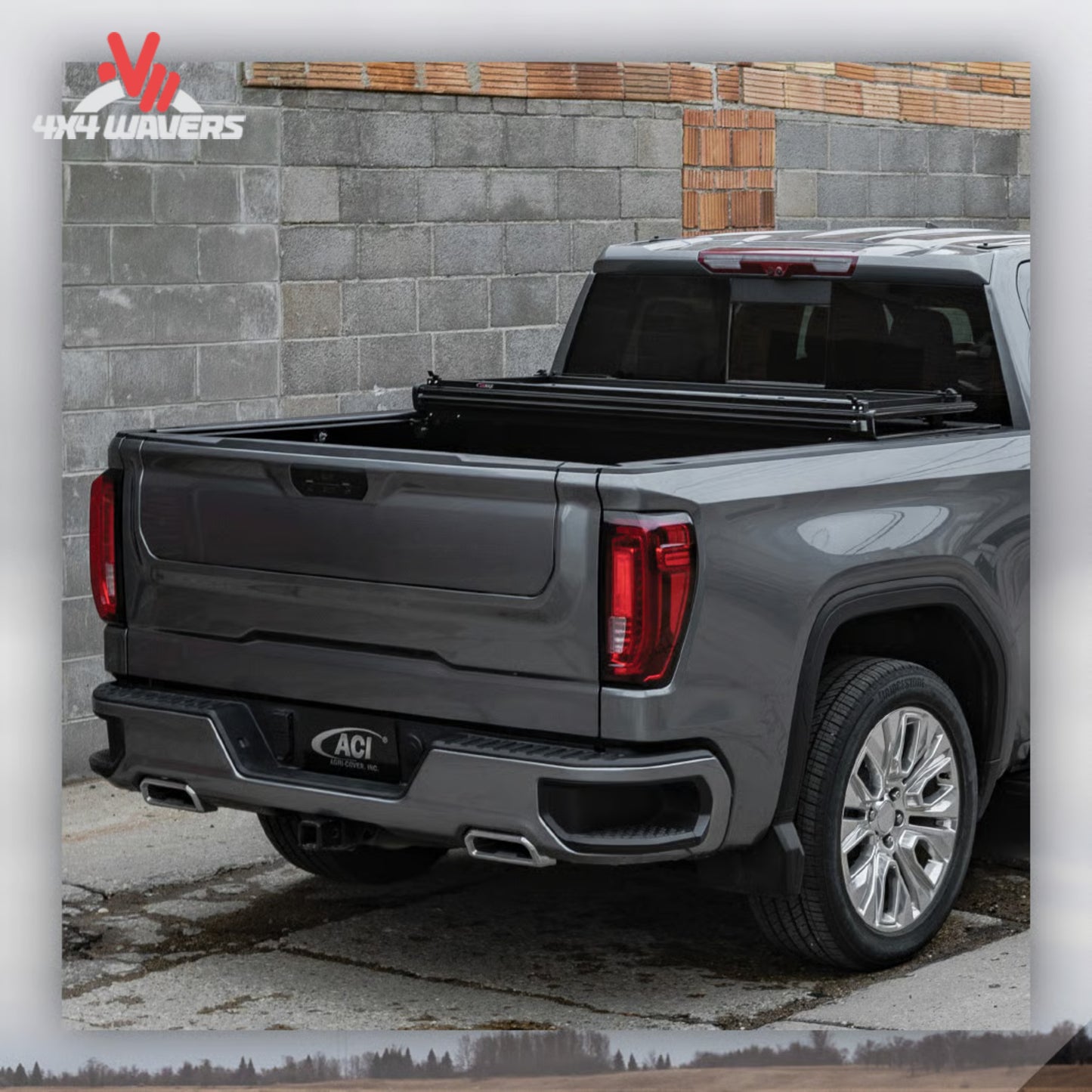 Cubierta rígida plegable Tonneau Lomax Stance en una Jeep Gladiator JT 2020-2026 con Trail Rail, mostrada en posición vertical abierta.