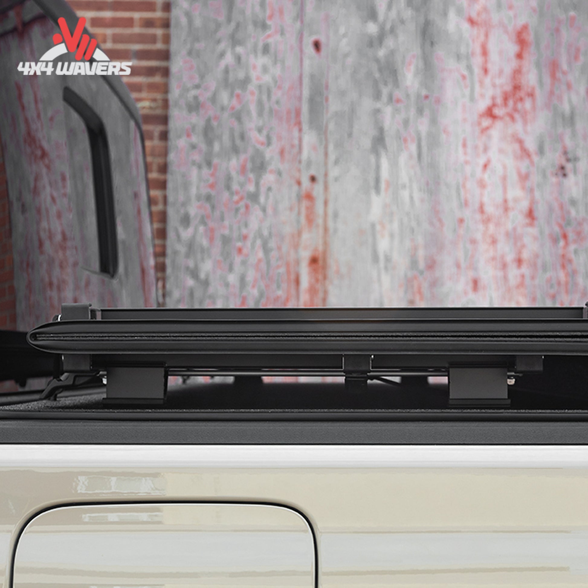 Weather resistant perimeter seal meeting the tailgate on a LOMAX low profile cover.