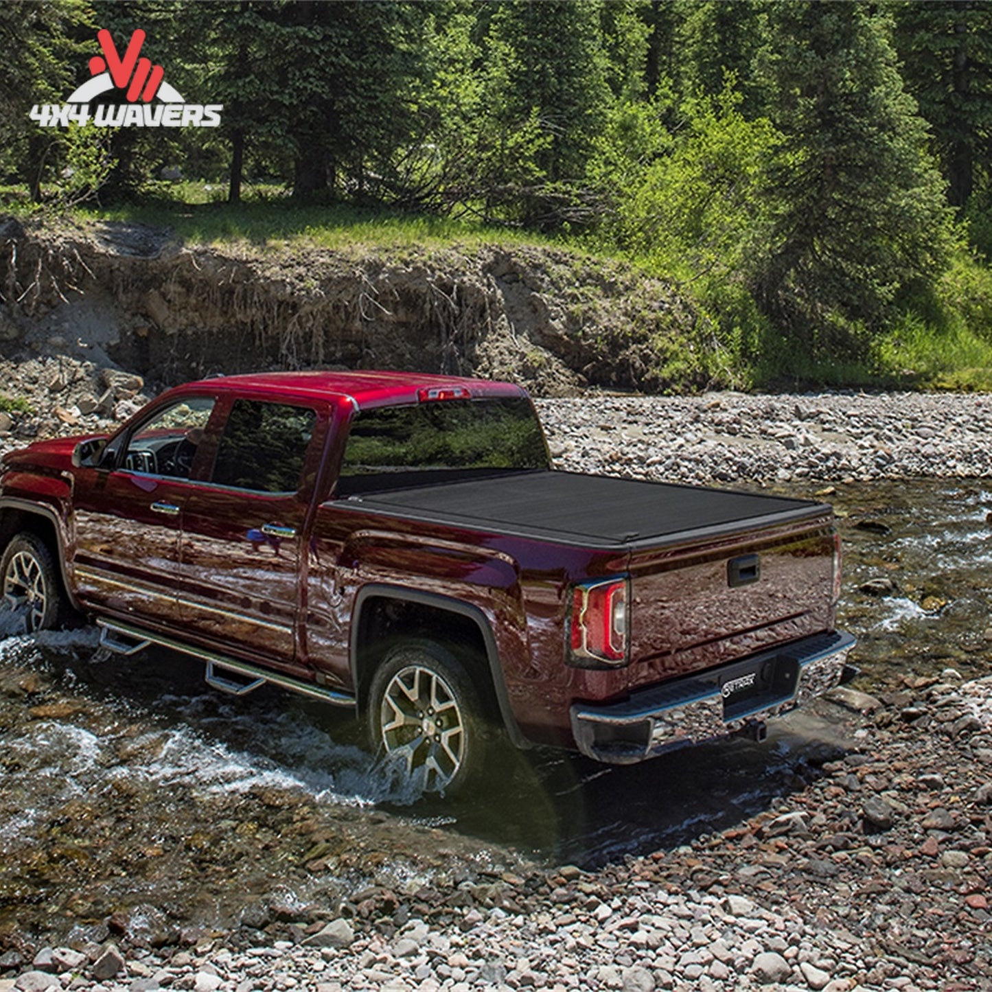 Side rear view of Ford F150 short bed with flush Retrax bed cover 60371