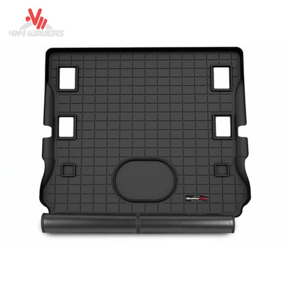Revestimiento de carga WeatherTech instalado en el área de carga de Jeep Wrangler JK de 2 puertas 2015-2018
