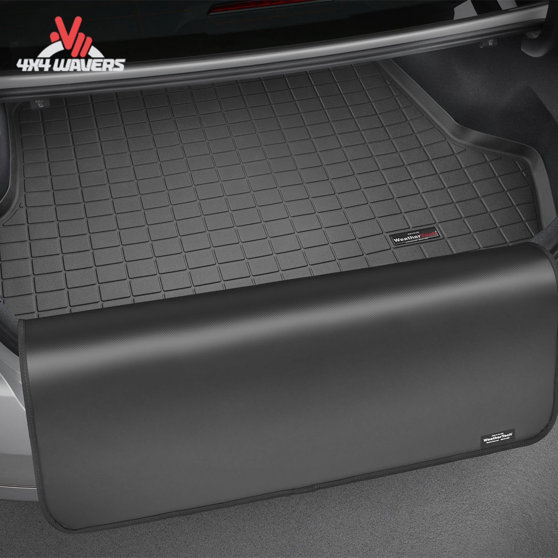 Custom a medida WeatherTech cargo liner que protege el compartimento trasero de carga de un Jeep Wrangler JL Unlimited contra suciedad, agua y daños por equipo