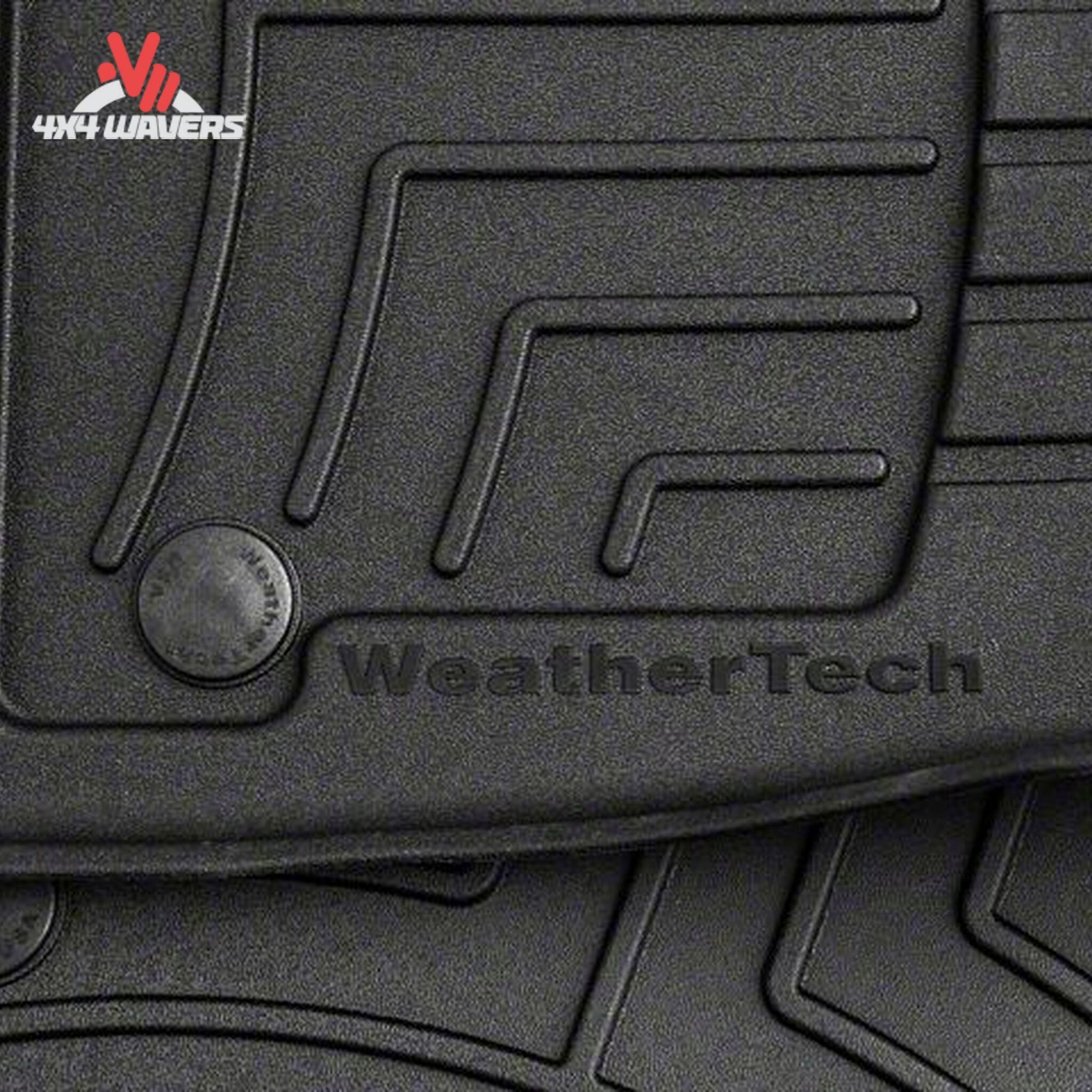 Primer plano del material TPE flexible, similar al caucho, de WeatherTech HP, diseñado para protección en todas las estaciones